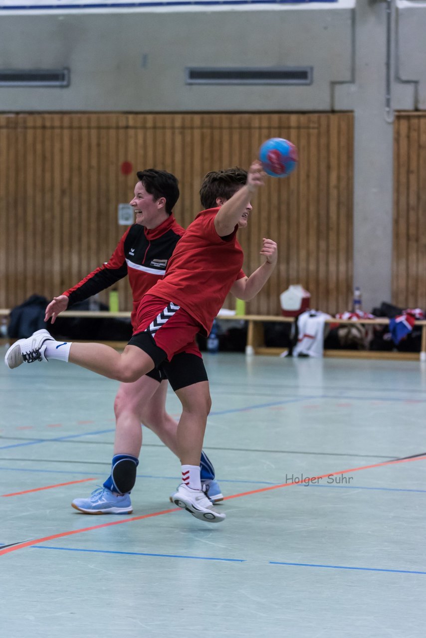 Bild 104 - Frauen Bramstedter TS - TSV Wattenbek 2 : Ergebnis: 20:24